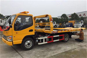 凌源哪里有拖车服务