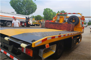 凌源附近拖车电话号码服务