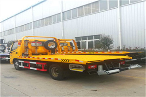 凌源附近拖车救援搭电