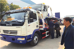 凌源汽车道路救援拖车价格